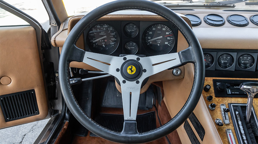 rari 400i Automatic Euro Spec interior