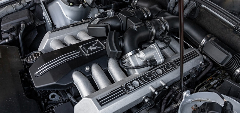 2004 Rolls-Royce Phantom engine
