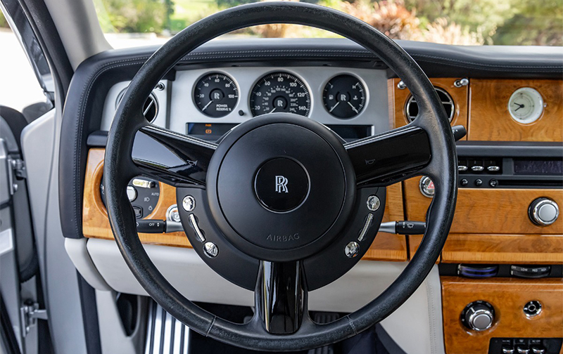 2004 Rolls-Royce Phantom interior