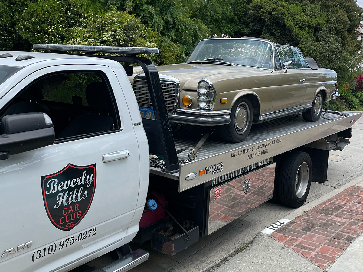 Mercedes Benz 280SE dealership