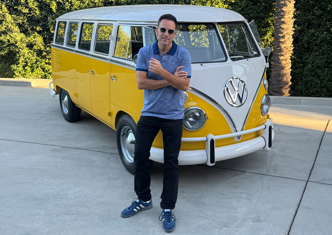 Car Tales: Freak Out, Volkswagen Type 2 Deluxe Bus