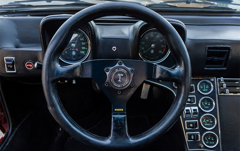 1971 DeTomaso Pantera interior