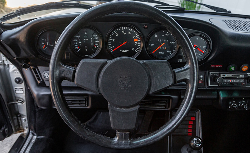 1975 Porsche 911 Carrera Sunroof Coupe interior